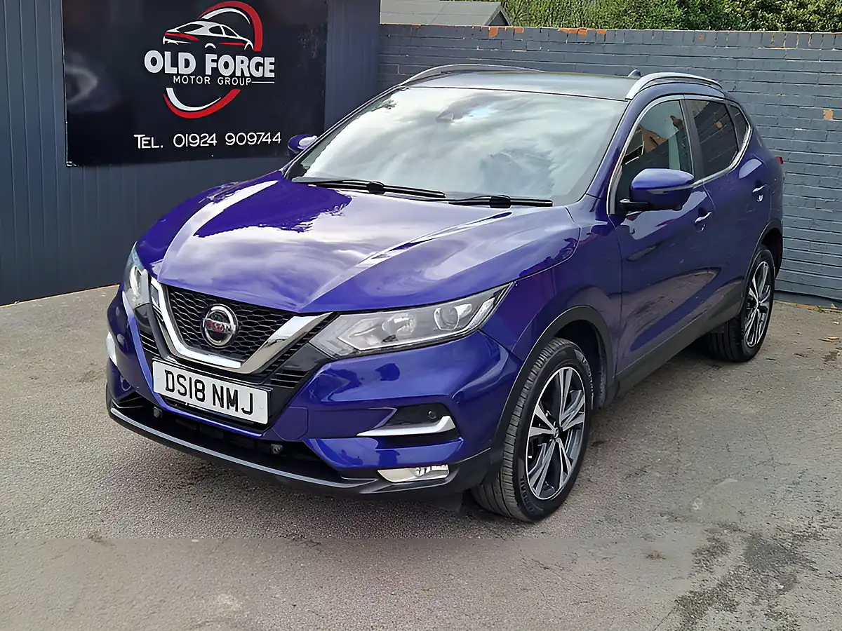 Used 2018 Nissan Qashqai N-Connecta Blue - Interior and Exterior details 5