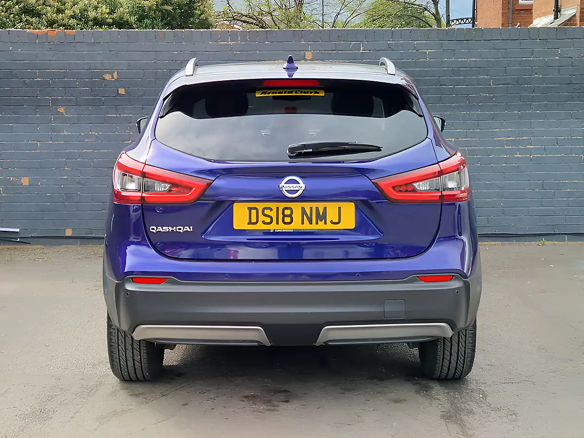 Used 2018 Nissan Qashqai N-Connecta Blue - Interior and Exterior details 9