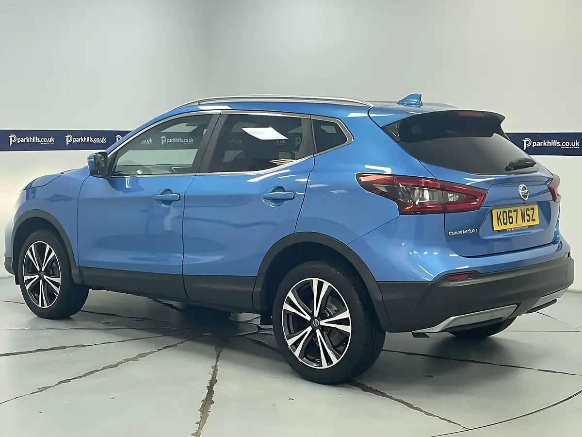 Used 2018 Nissan Qashqai N-Connecta Blue - Interior and Exterior details 4
