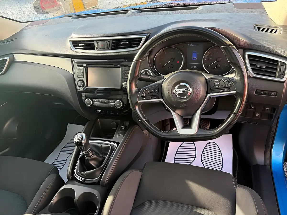 Used 2018 Nissan Qashqai N-Connecta Blue - Interior and Exterior details 18