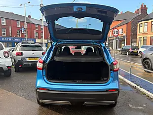 Used 2018 Nissan Qashqai N-Connecta Blue - Interior and Exterior details 9