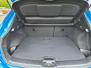 Used 2018 Nissan Qashqai N-Connecta Blue - Interior and Exterior details 19