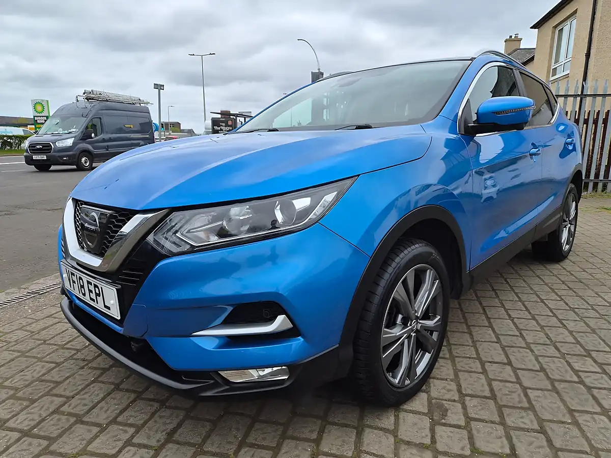 Used 2018 Nissan Qashqai N-Connecta Blue - Interior and Exterior details 3