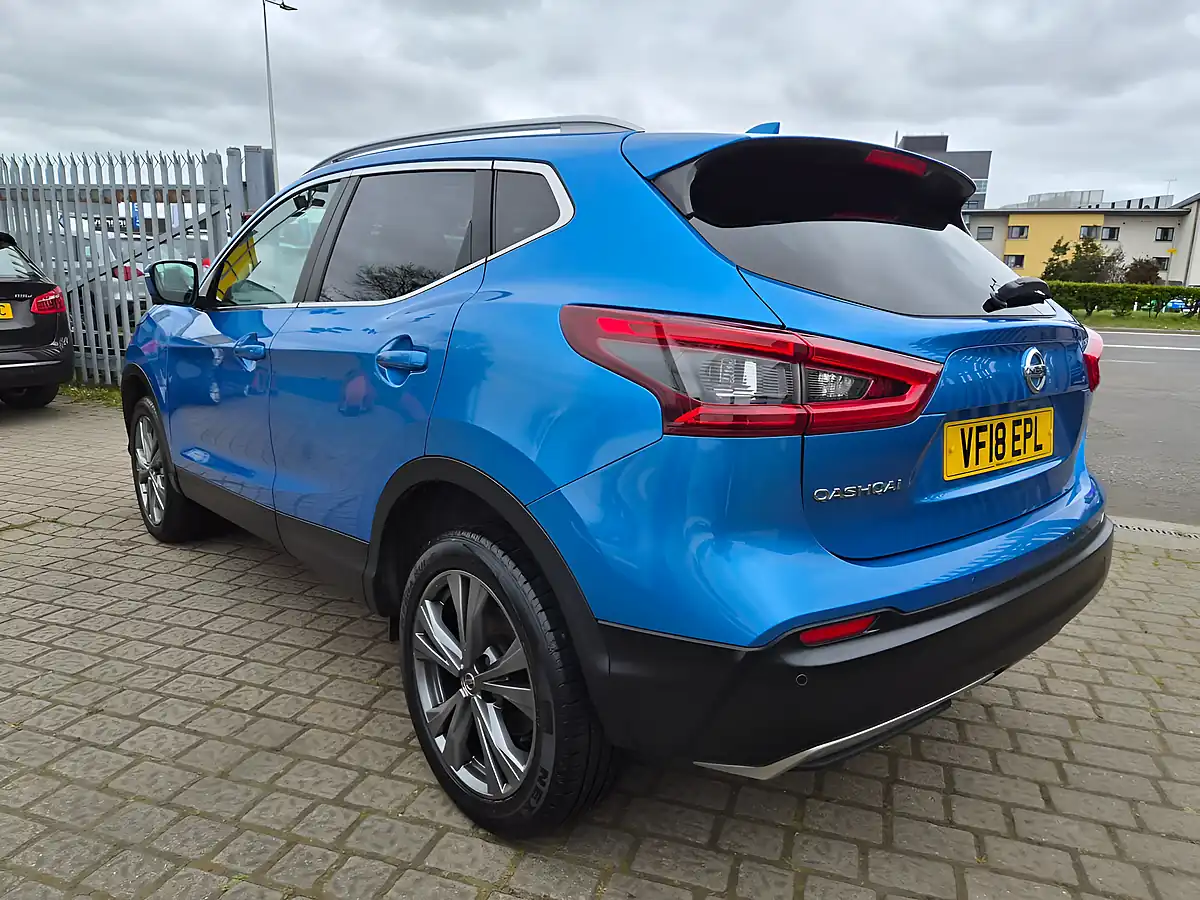 Used 2018 Nissan Qashqai N-Connecta Blue - Interior and Exterior details 4