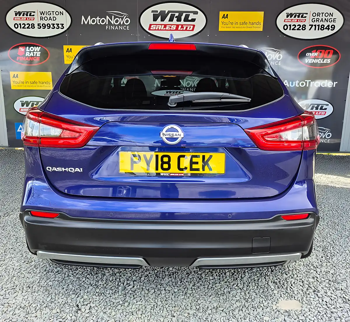 Used 2018 Nissan Qashqai N-Connecta Blue - Interior and Exterior details 8