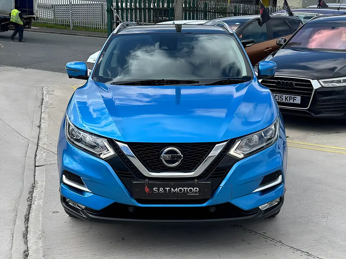 Used 2018 Nissan Qashqai N-Connecta Blue - Interior and Exterior details 3