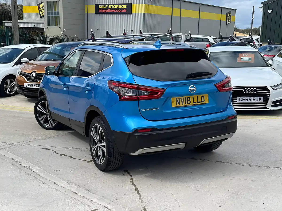 Used 2018 Nissan Qashqai N-Connecta Blue - Interior and Exterior details 7