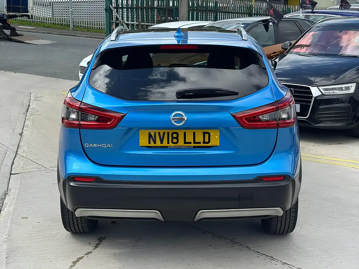 Used 2018 Nissan Qashqai N-Connecta Blue - Interior and Exterior details 9