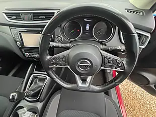 Used 2018 Nissan Qashqai N-Connecta Burgundy Red - Interior and Exterior details 7