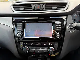 Used 2018 Nissan Qashqai N-Connecta Grey - Interior and Exterior details 14