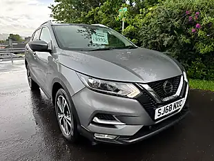 Used 2018 Nissan Qashqai N-Connecta Grey - Interior and Exterior details 5