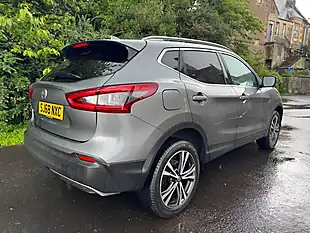 Used 2018 Nissan Qashqai N-Connecta Grey - Interior and Exterior details 7