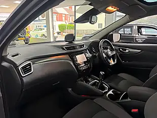 Used 2018 Nissan Qashqai N-Connecta Grey - Interior and Exterior details 13