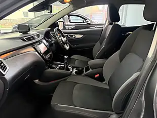 Used 2018 Nissan Qashqai N-Connecta Grey - Interior and Exterior details 14