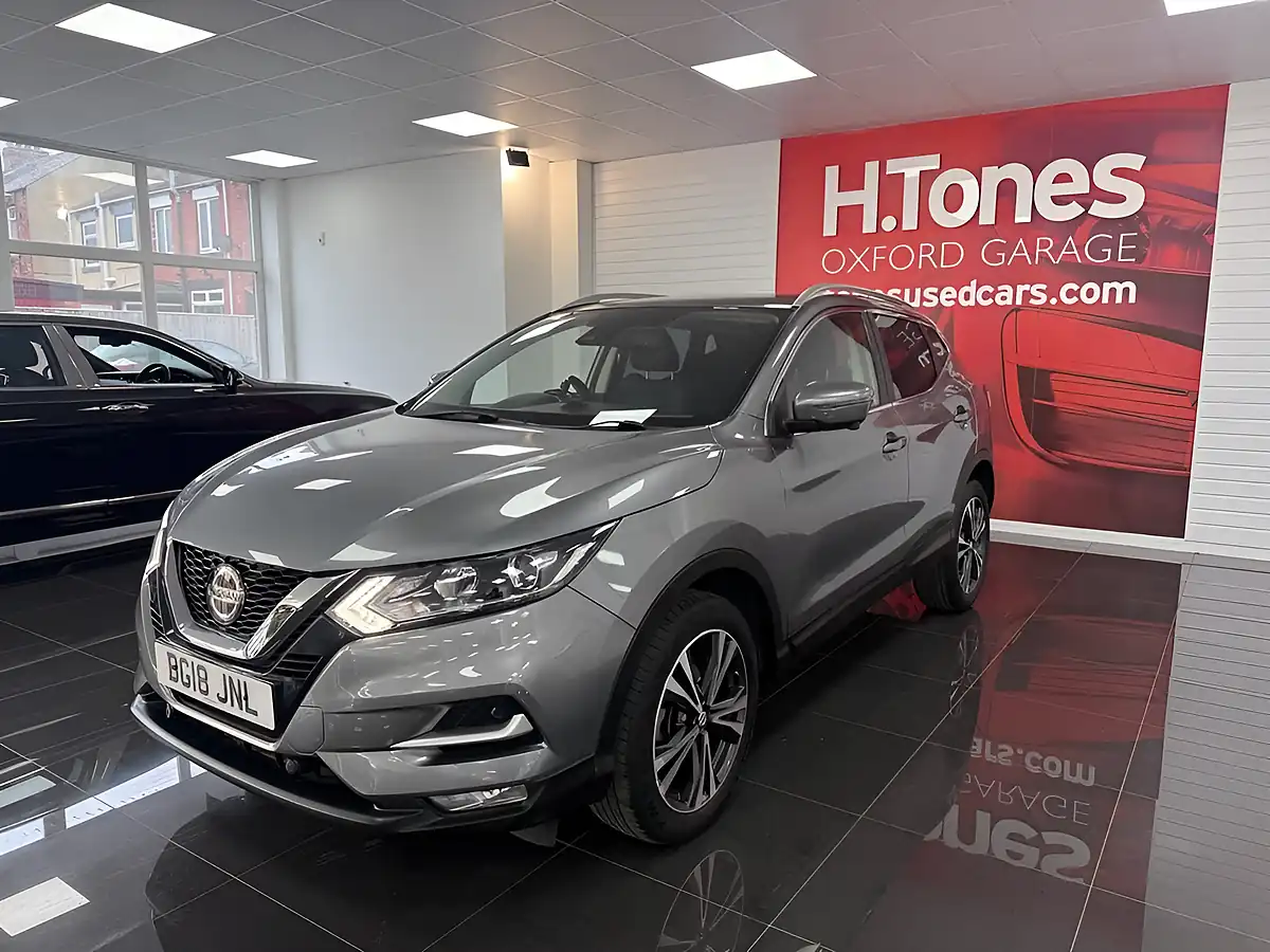 Used 2018 Nissan Qashqai N-Connecta Grey - Interior and Exterior details 19