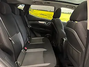 Used 2018 Nissan Qashqai N-Connecta Grey - Interior and Exterior details 11