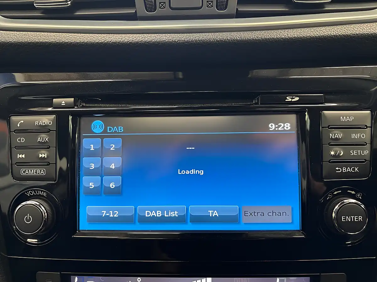 Used 2018 Nissan Qashqai N-Connecta Grey - Interior and Exterior details 13