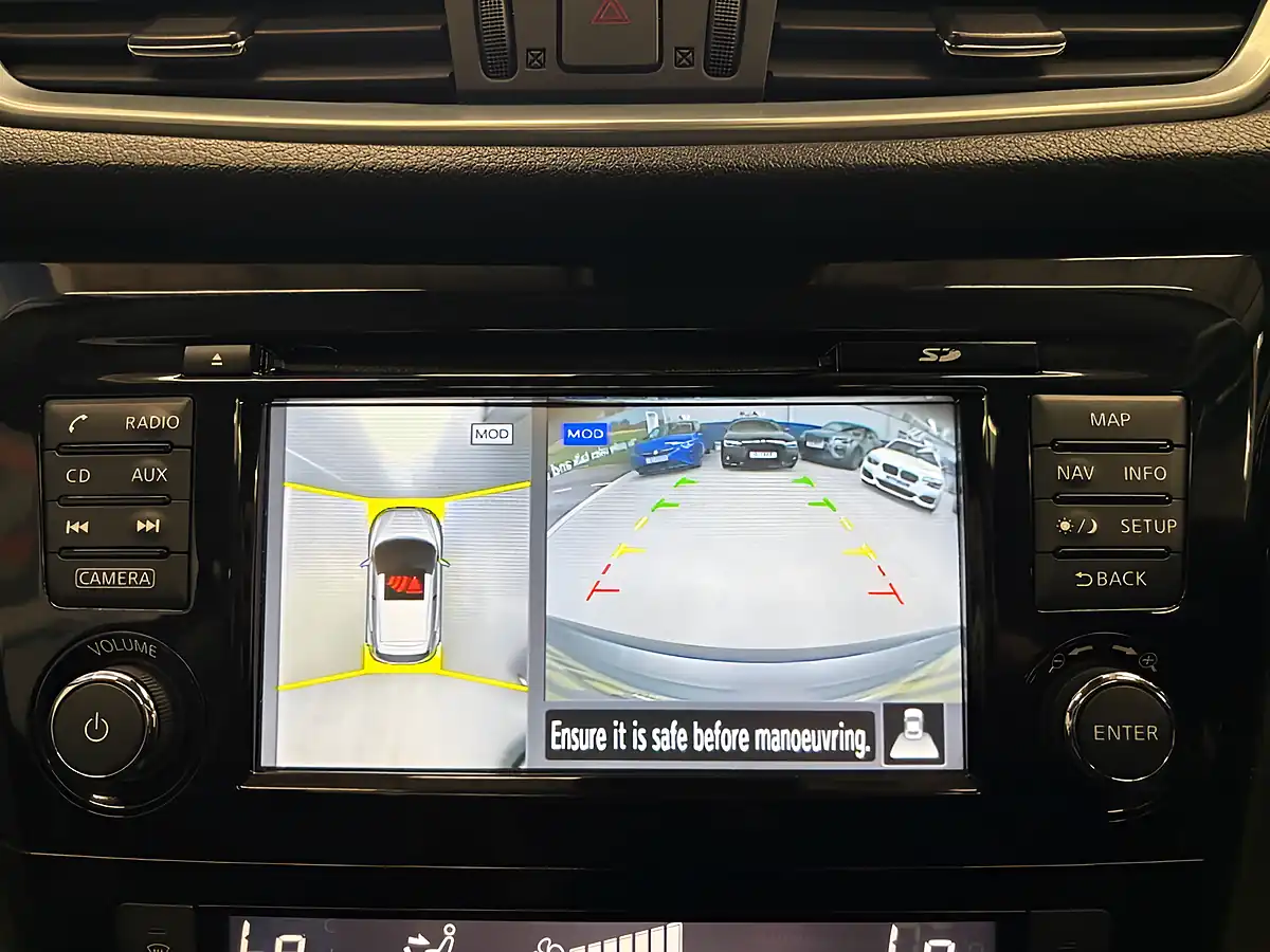 Used 2018 Nissan Qashqai N-Connecta Grey - Interior and Exterior details 14