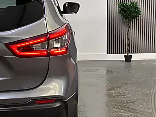 Used 2018 Nissan Qashqai N-Connecta Grey - Interior and Exterior details 19