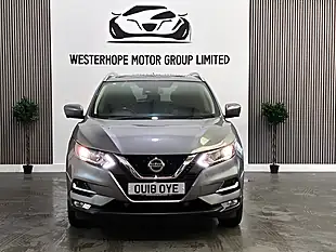 Used 2018 Nissan Qashqai N-Connecta Grey - Interior and Exterior details 9