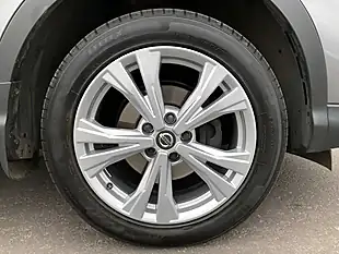 Used 2018 Nissan Qashqai N-Connecta Grey - Interior and Exterior details 10