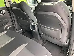 Used 2018 Nissan Qashqai N-Connecta Grey - Interior and Exterior details 12