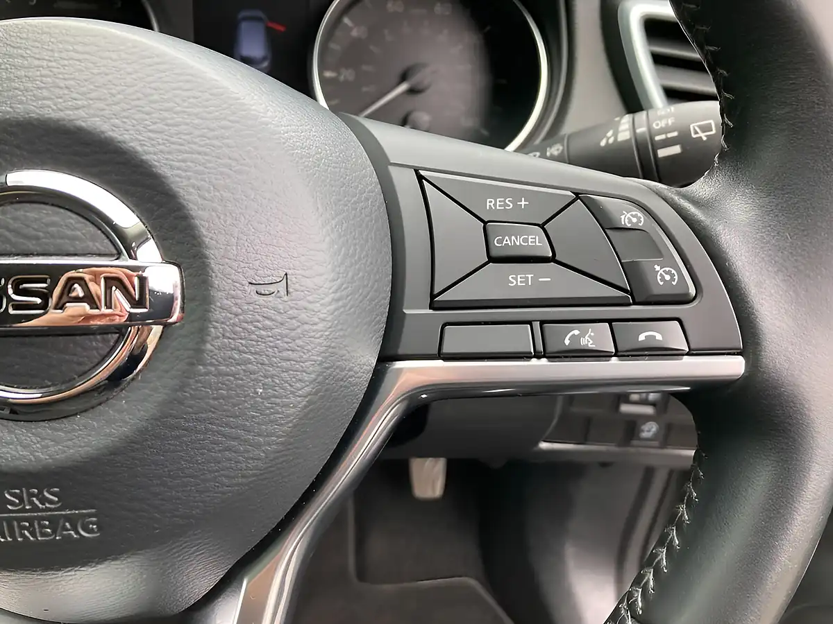 Used 2018 Nissan Qashqai N-Connecta Grey - Interior and Exterior details 19