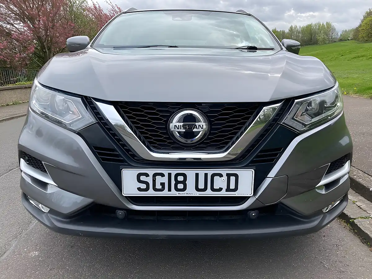 Used 2018 Nissan Qashqai N-Connecta Grey - Interior and Exterior details 8