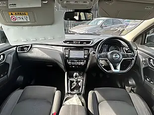 Used 2018 Nissan Qashqai N-Connecta Grey - Interior and Exterior details 11