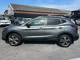 Used 2018 Nissan Qashqai N-Connecta Grey - Interior and Exterior details 3