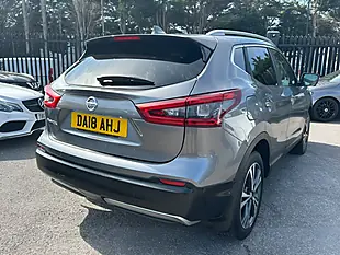 Used 2018 Nissan Qashqai N-Connecta Grey - Interior and Exterior details 6
