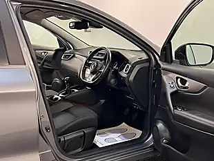 Used 2018 Nissan Qashqai N-Connecta Grey - Interior and Exterior details 10