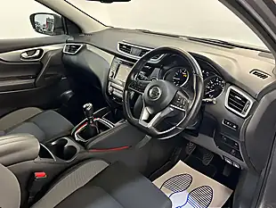 Used 2018 Nissan Qashqai N-Connecta Grey - Interior and Exterior details 11