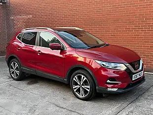 Used 2018 Nissan Qashqai N-Connecta Red - Interior and Exterior details 11
