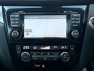 Used 2018 Nissan Qashqai N-Connecta Red - Interior and Exterior details 13