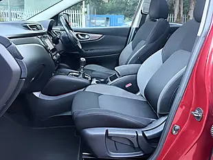 Used 2018 Nissan Qashqai N-Connecta Red - Interior and Exterior details 16
