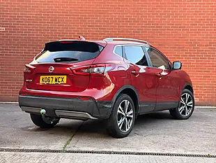Used 2018 Nissan Qashqai N-Connecta Red - Interior and Exterior details 20