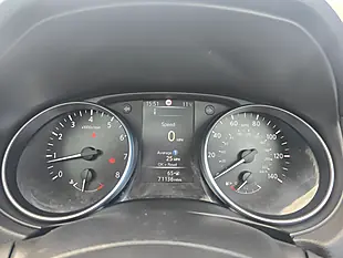 Used 2018 Nissan Qashqai N-Connecta Red - Interior and Exterior details 10