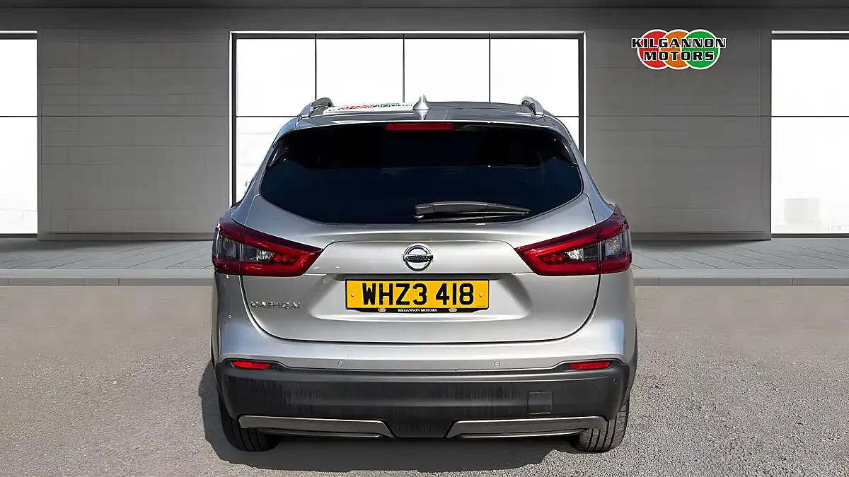 Used 2018 Nissan Qashqai N-Connecta Silver - Interior and Exterior details 5