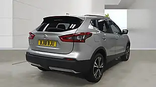 Used 2018 Nissan Qashqai N-Connecta Silver - Interior and Exterior details 10