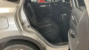 Used 2018 Nissan Qashqai N-Connecta Silver - Interior and Exterior details 15