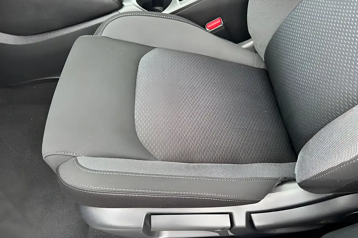 Used 2018 Nissan Qashqai N-Connecta Silver - Interior and Exterior details 13