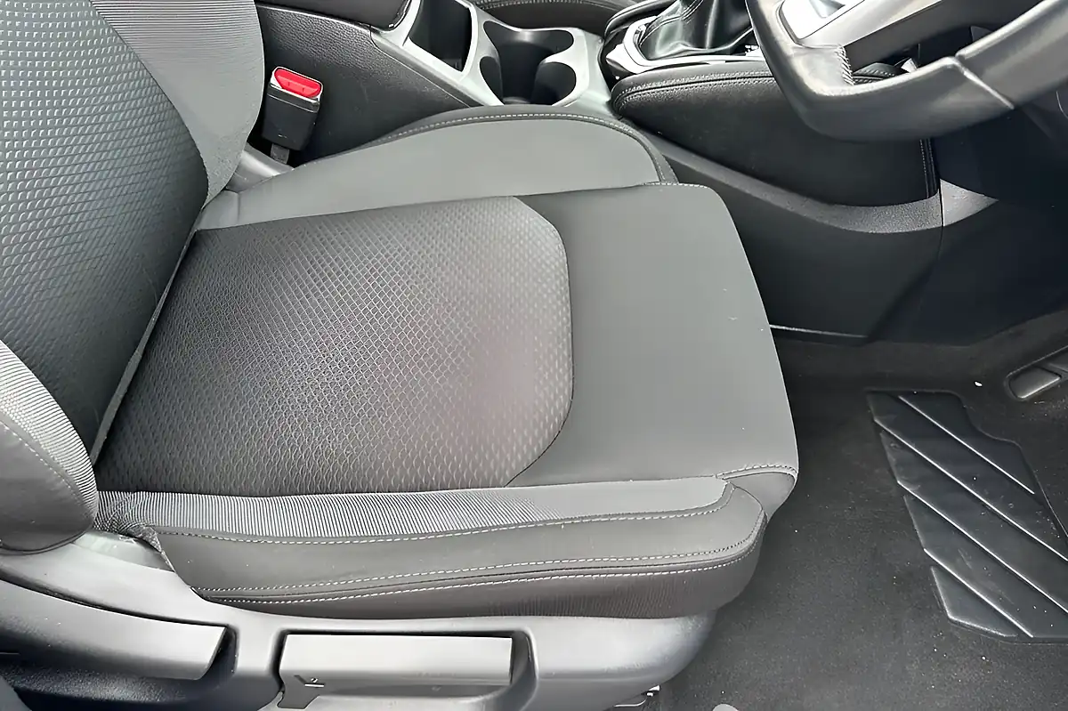 Used 2018 Nissan Qashqai N-Connecta Silver - Interior and Exterior details 16