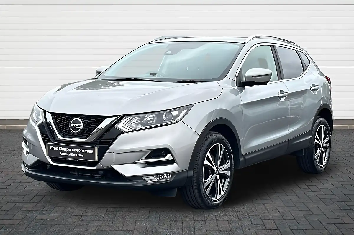 Used 2018 Nissan Qashqai N-Connecta Silver - Interior and Exterior details 7