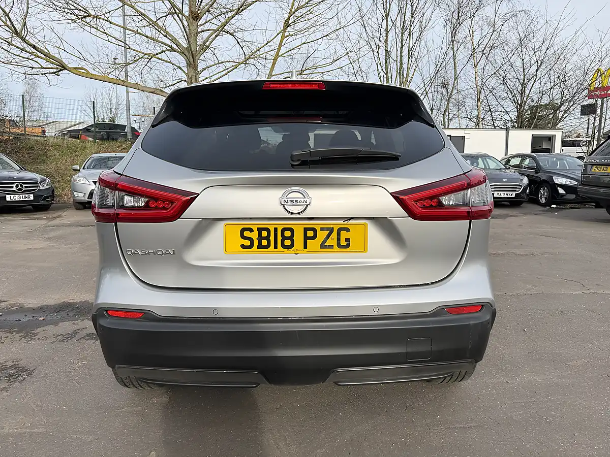 Used 2018 Nissan Qashqai N-Connecta Silver - Interior and Exterior details 15