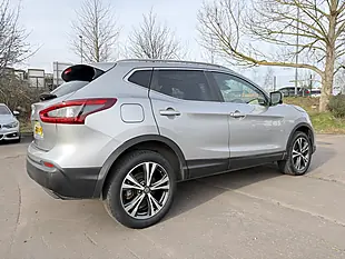 Used 2018 Nissan Qashqai N-Connecta Silver - Interior and Exterior details 4