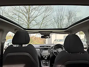 Used 2018 Nissan Qashqai N-Connecta Silver - Interior and Exterior details 7