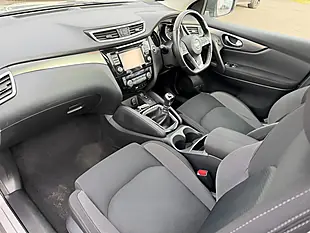 Used 2018 Nissan Qashqai N-Connecta Silver - Interior and Exterior details 9