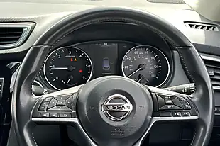 Used 2018 Nissan Qashqai N-Connecta Storm White - Interior and Exterior details 13