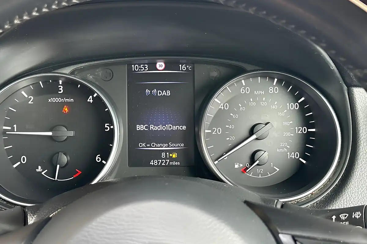 Used 2018 Nissan Qashqai N-Connecta Storm White - Interior and Exterior details 14